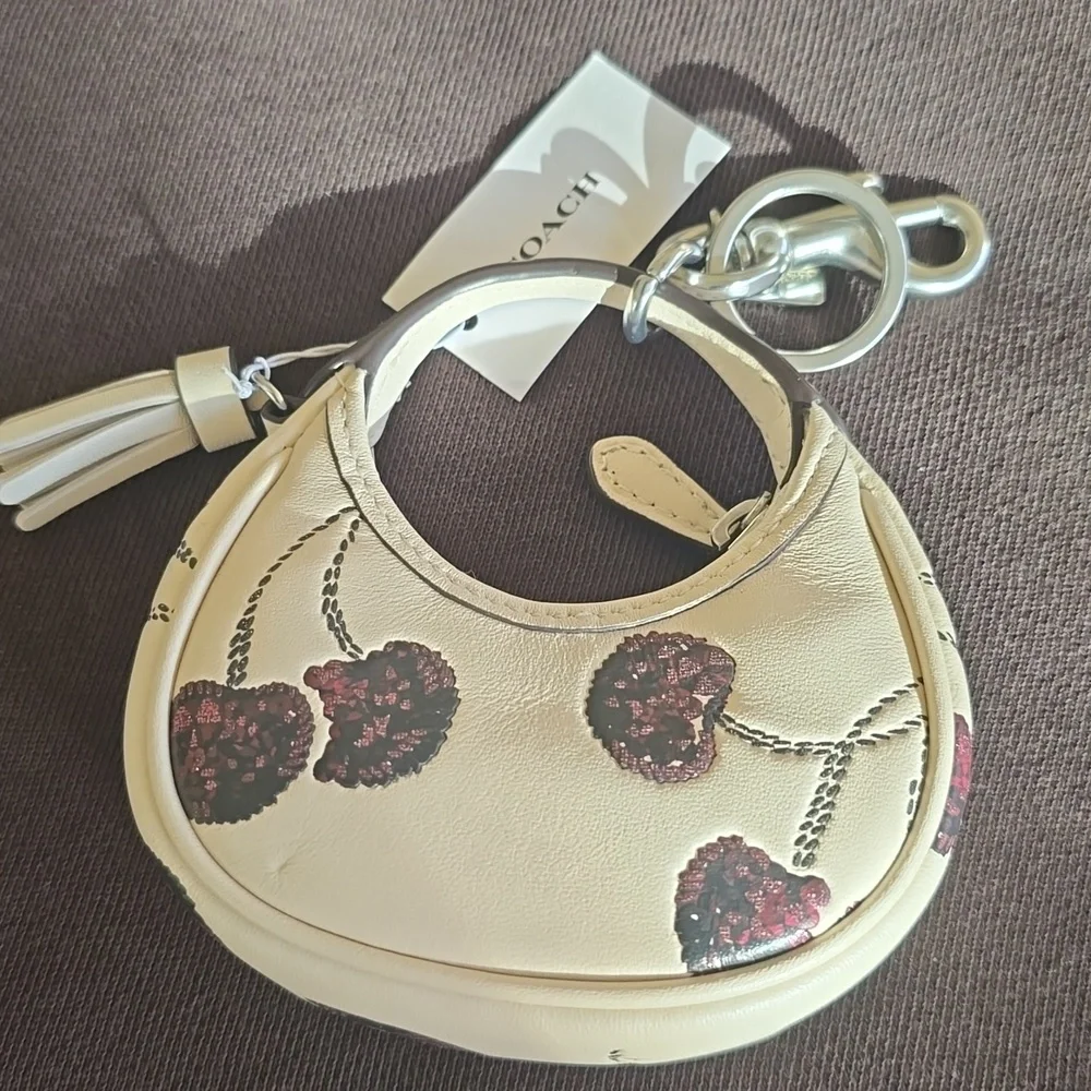 New COACH Key Ring Bag - Picture 2 of 4